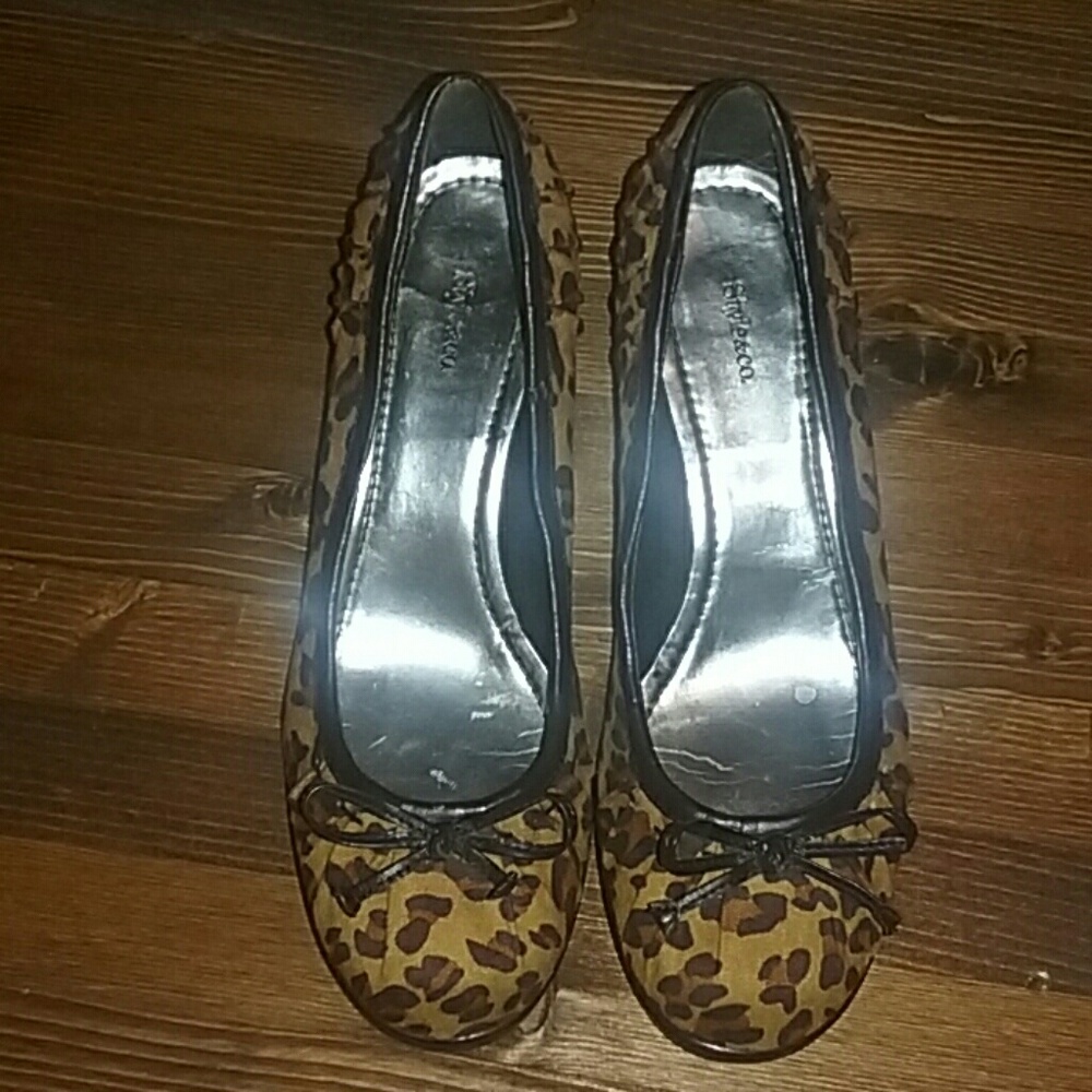Size 8 Style & co brown print wedges